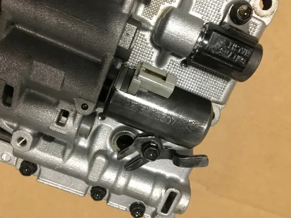 Vanne mécatronique pour Volvo V40 V60 S60 II 2.0 D image 5