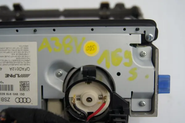 Audi A3 8V LCD-skärm OEM 8V0857273F - Begagnad image 6