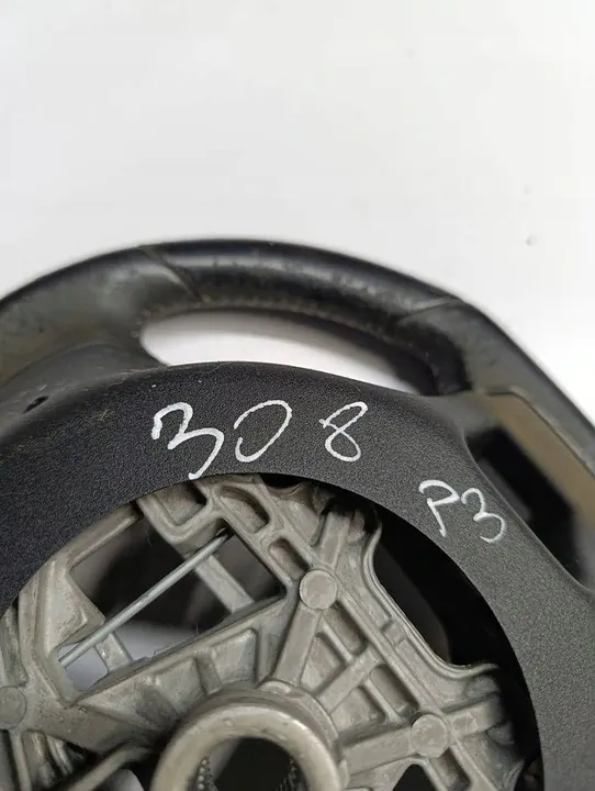 Peugeot 308 II Steering Wheel OE 98084115XU image 9