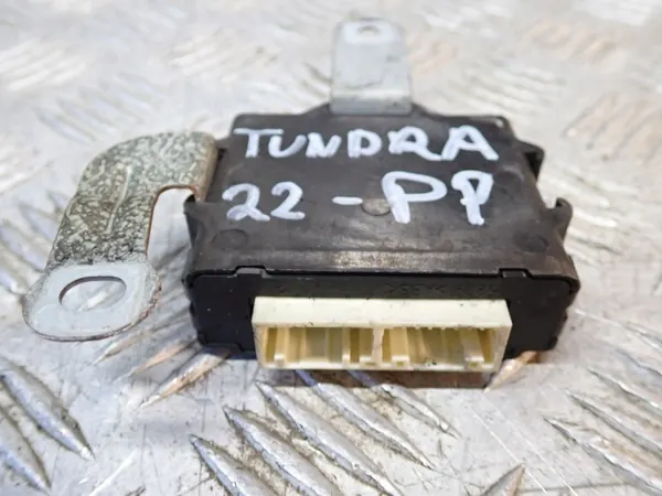 Módulo Puerta Delantera Derecha OEM 89430-0C060 Toyota Tundra image 3