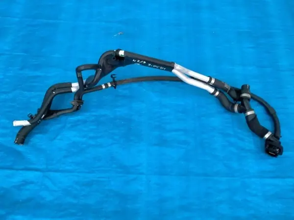 Mercedes W213 Lämmitysletkut OEM A2135011582 A2135065000 image 2