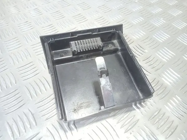 Cendrier avant tunnel OEM 6U0857301 pour Skoda Felicia II image 3