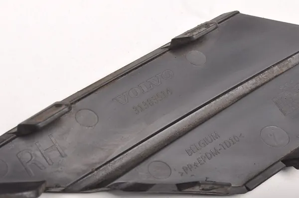 VOLVO S90 II Copertura Paraurti Destra 31383514 image 3