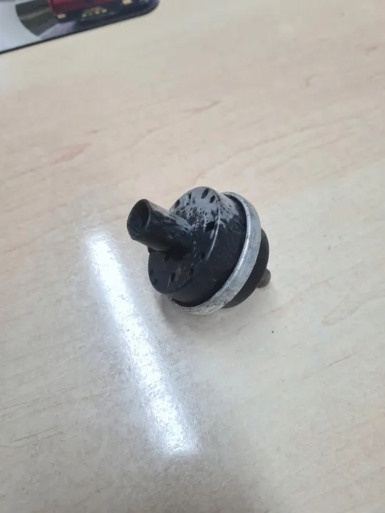 Sensor presión combustible OEM CA96389-01125 Ford F-Max image 2