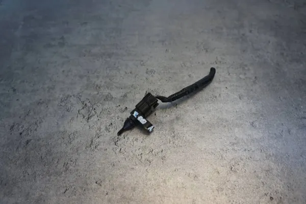 Ulkolämpötilasensori OEM AOP25747 Honda Civic X:lle image 2