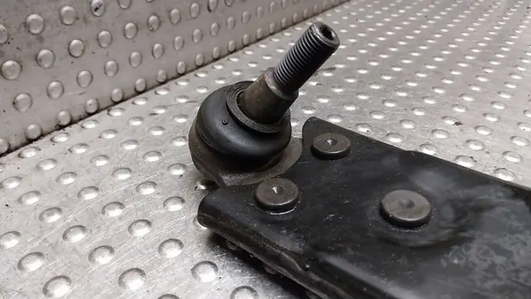 Braccio di Controllo Anteriore Destro Ford Focus MK2 C-Max MK1 Volvo image 4