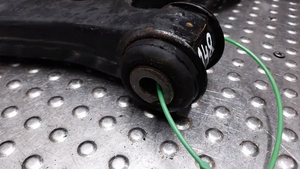 Braccio di Controllo Anteriore Destro Ford Focus MK2 C-Max MK1 Volvo image 5