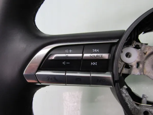 Volant Mazda 3 BP IV OEM Cuir avec Commandes image 3
