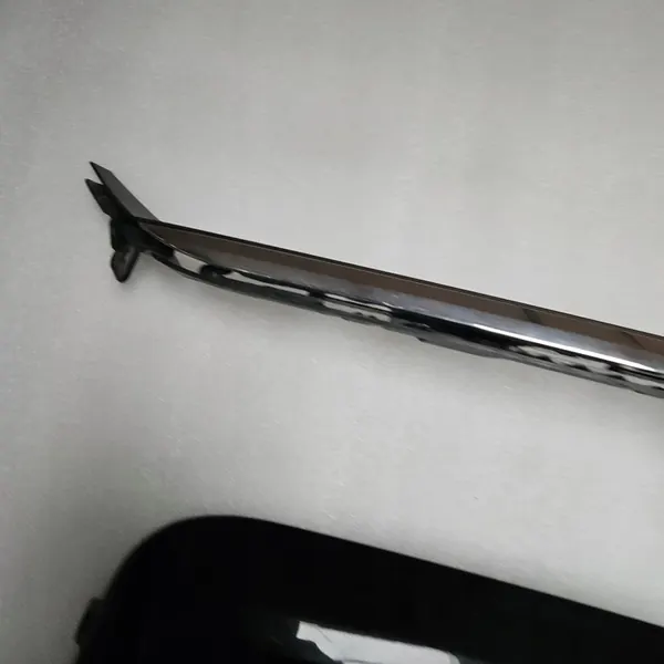 Griglia paraurti anteriore destra VW Touareg image 4