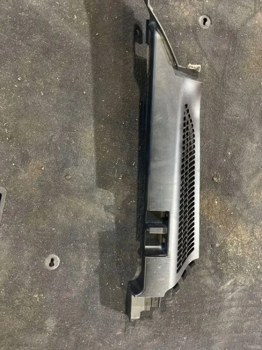 Cubierta cerradura portón BMW X5 E53 OEM 7114357 image 4