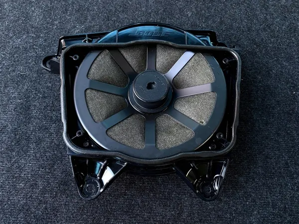 Haut-parleur Bose Audi A8 S8 OEM 4H1035481 image 3
