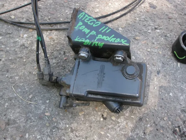 Mercedes Atego hytthyftpump OEM 0015530001 - Begagnad image 3