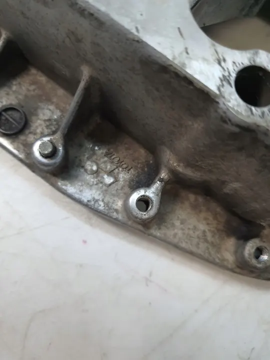 OEM 1CDMOSG yläöljypohja Toyotalle 2.0 D4D image 3