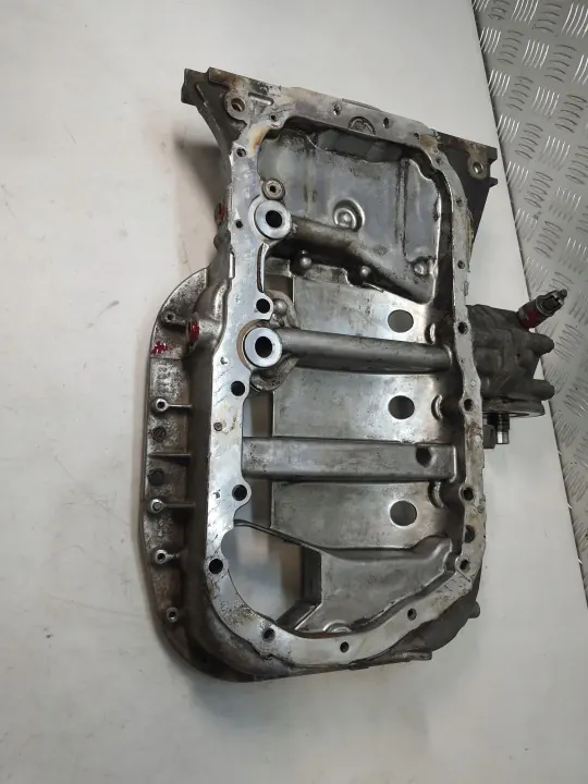 OEM 1CDMOSG yläöljypohja Toyotalle 2.0 D4D image 4