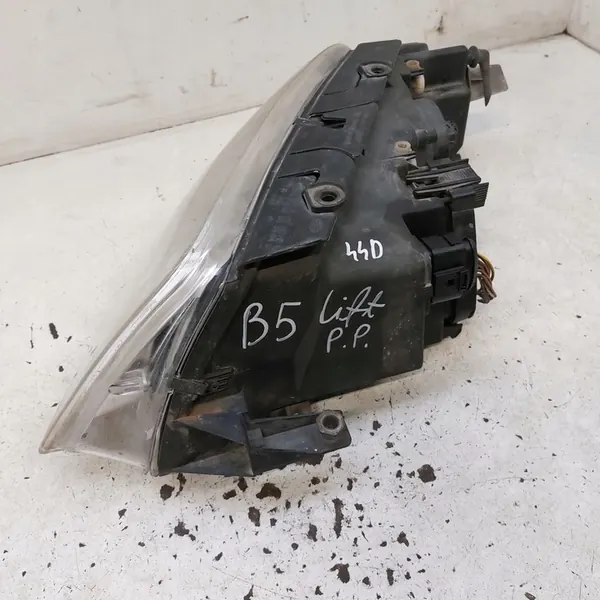 Volkswagen Passat B5 Oikea Ajovalon Linssi Hella image 6