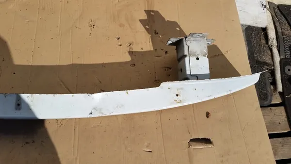 Rinforzo paraurti Opel Vivaro 2007 - 2014 image 5