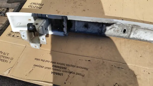 Rinforzo paraurti Opel Vivaro 2007 - 2014 image 8