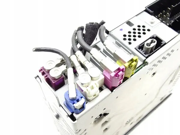 Lector SD/SIM Audi OEM 81A035192 para A3 8V image 5