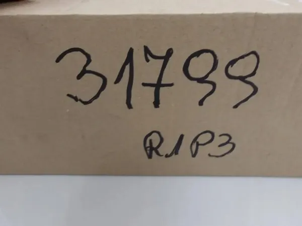 BMW 5 F10 F11 Grill Left Right OEM 51137203650 image 3