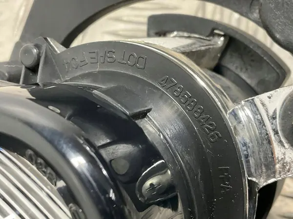 Lente de lâmpada halógena Fiat OE 478588426 image 10