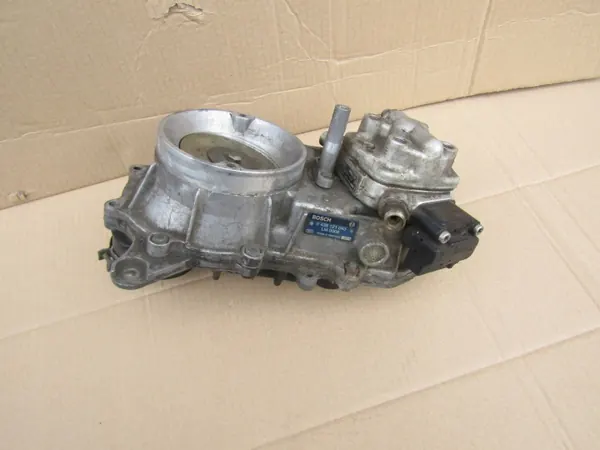 Distribuidor de combustible OEM 0438121043 para Mercedes W201/W124 image 6