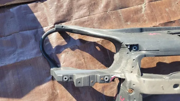 VW POLO 9N Frontverstärkung / 6Q0805588A image 2