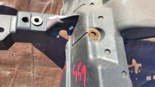 VW POLO 9N Frontverstärkung / 6Q0805588A image 3