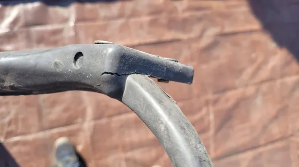 VW POLO 9N Frontverstärkung / 6Q0805588A image 7