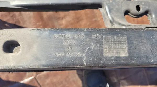 VW POLO 9N Frontverstärkung / 6Q0805588A image 8