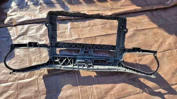 VW POLO 9N Frontverstärkung / 6Q0805588A image 9