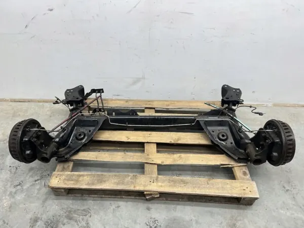 OEM MMAUTKO-27763 Achterophangingbalk Renault Captur image 2