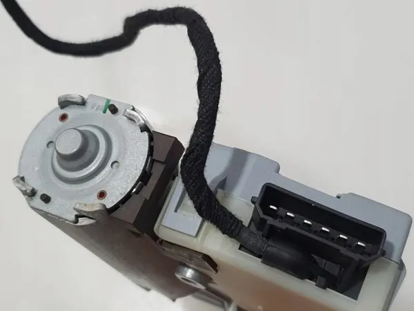 Audi A3 S3 8P Schiebedach Motor Modul OEM 4B0959591J image 5