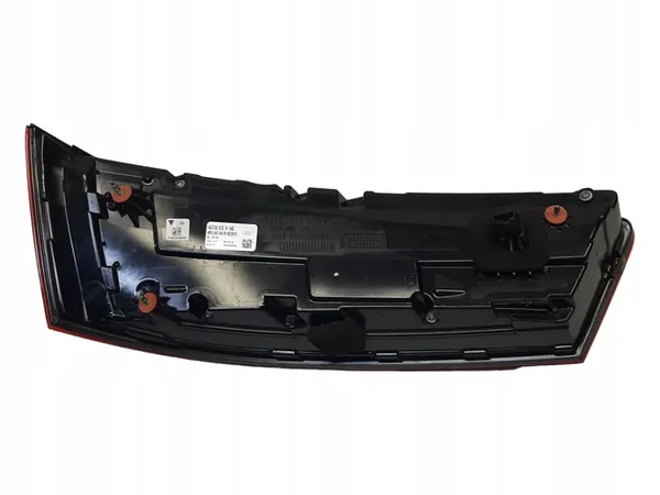 Luz trasera derecha Audi Q3 S-Line 8U0853818A image 7