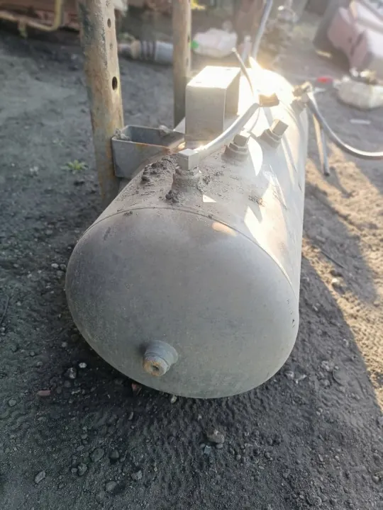 Tanque de ar DAF usado OEM mbm678 para XF 106 image 3