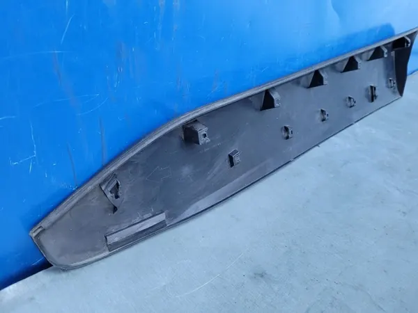 Toyota C-HR Dörrlist OEM 75073 Höger Fram image 6