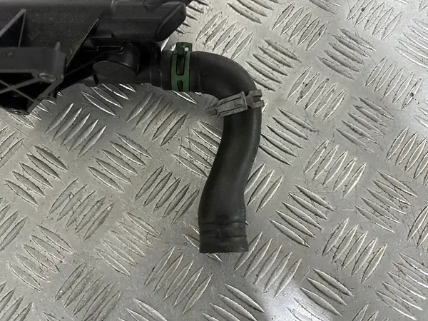 RENAULT MEGANE III 1.6 DCI Carcasa de Termostato 110617671R image 2