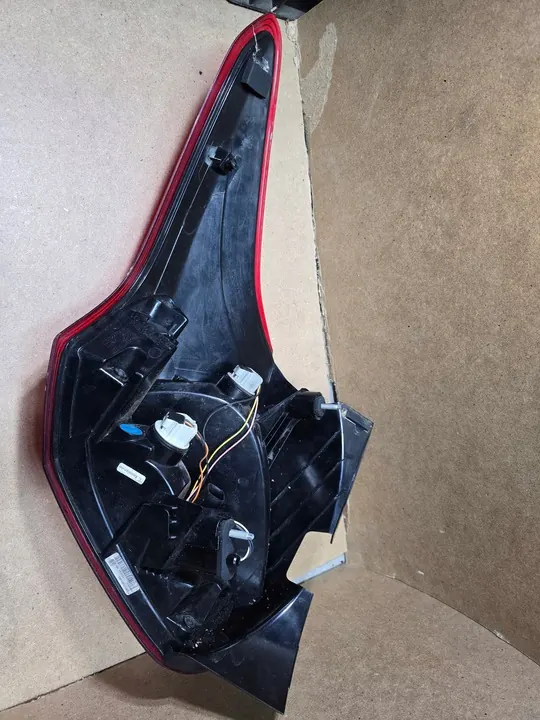 TYC Lampa Höger Europeisk Version image 2