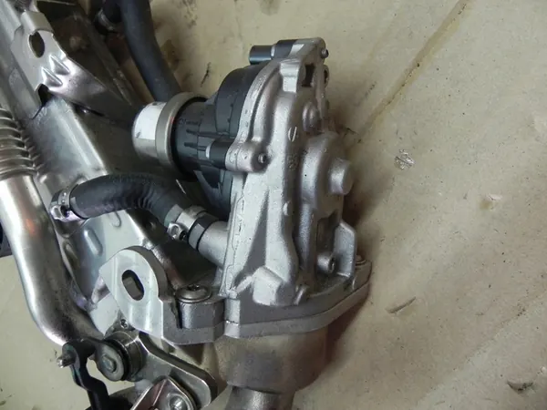 Válvula EGR y Radiador BMW X3 G01 G02 X4 3.0D image 2