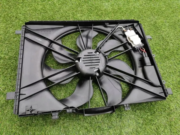 Mercedes Ventilator OEM A2049064702 - Gebruikte staat image 2