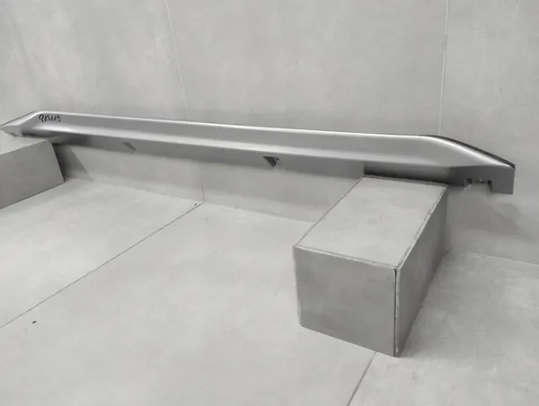 Seuil de porte droit Toyota CHR Hybrid image 3