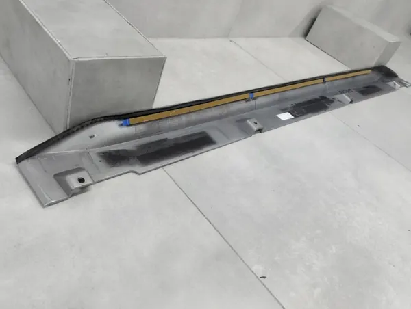 Seuil de porte droit Toyota CHR Hybrid image 4