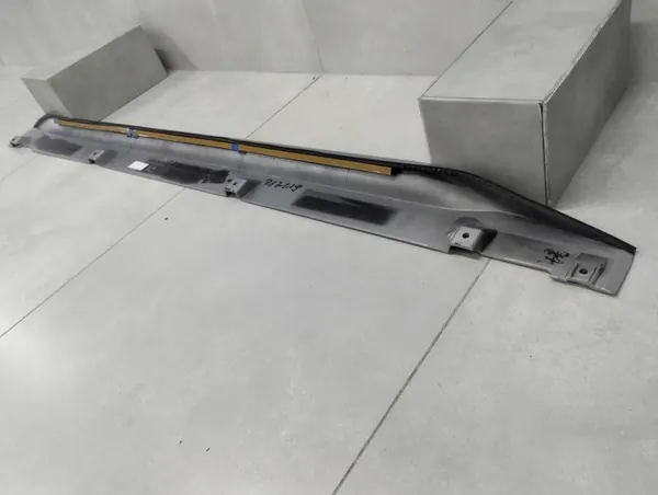 Seuil de porte droit Toyota CHR Hybrid image 5