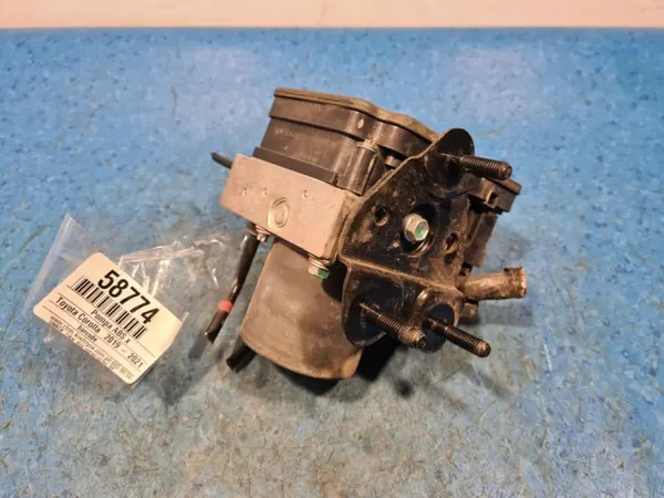 Pompe ABS Toyota OEM 970116 pour Corolla E21 1.6B image 2