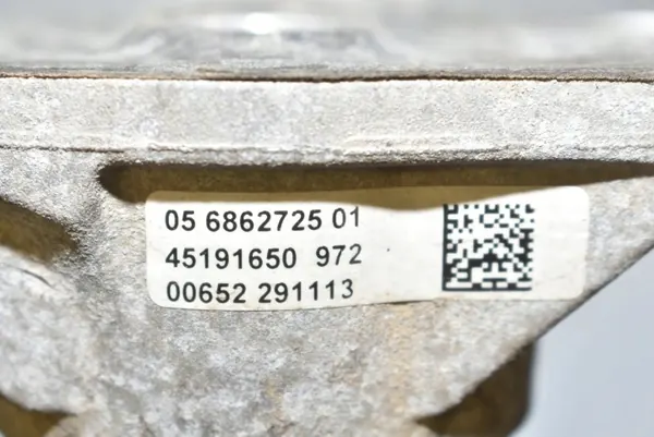 Hinterer linker Stoßdämpferhalter OEM 6862725 BMW 3 Touring image 4