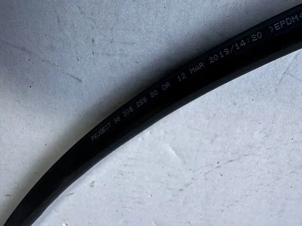 OEM 9830525680 Konepellitiiviste Peugeot 508 II:lle image 3