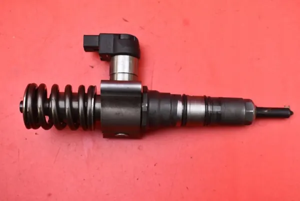 Pompe d'injection OEM 03G130073T pour VW Passat B6 2.0 TDI image 3