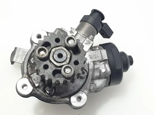 Ruiskutuspumppu OEM 03L130755L VW Passat B7 2.0TDI:lle image 3