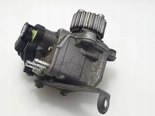 Ruiskutuspumppu OEM 03L130755L VW Passat B7 2.0TDI:lle image 5