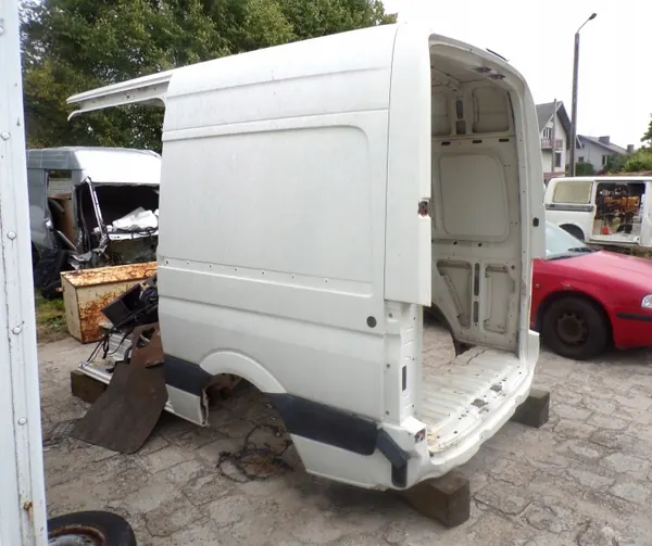 Pilares traseiros VW Crafter OEM 2006-2016 image 3