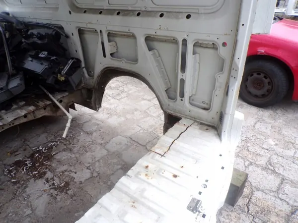 Pilares traseiros VW Crafter OEM 2006-2016 image 4